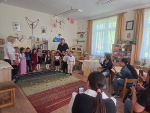 Anyák napi nyílt délelőtt a csoportokban - Méhecske csoport