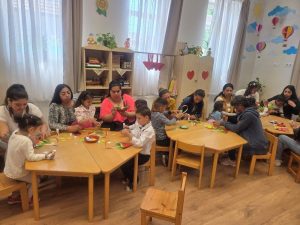 Anyák napi nyílt délelőtt a csoportokban - Micimackó csoport